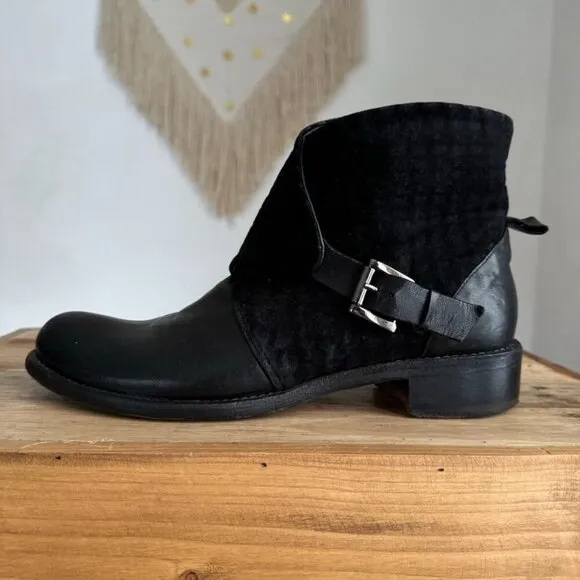 Barneys New York Co-Op Black Leather Quilted Suede Silver Buckle 90s Ankle Boot