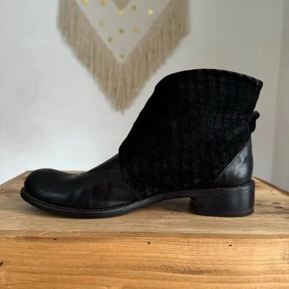 Barneys New York Co-Op Black Leather Quilted Suede Silver Buckle 90s Ankle Boot