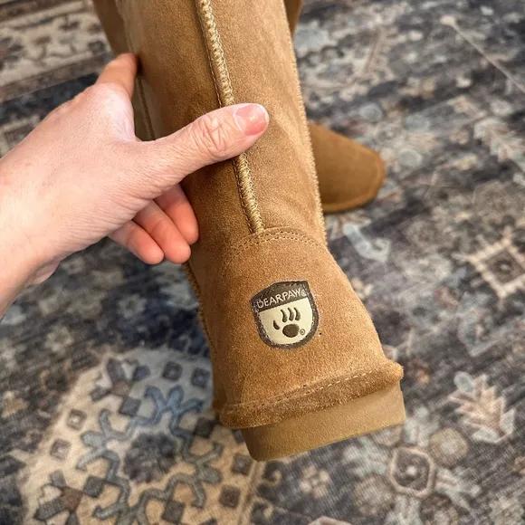 BearPaw Tan Winter Boots Suede Comfort