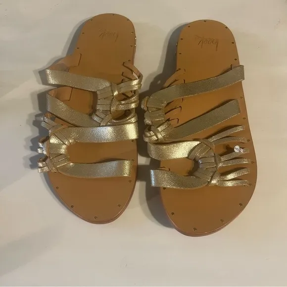 Beek Puffbird Slides Flat Sandals Leather Metallic Gold Strap Womens Size 8 NWOT