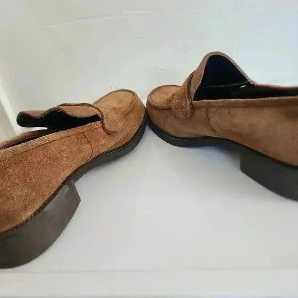 Bernardo Billy brown suede loafers