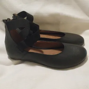 Bernie Mev. New York Black Leather Elastic Cross Strap Back Zip Ballet Flats