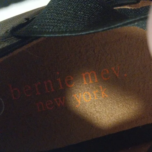 Bernie Mev. New York Black Leather Elastic Cross Strap Back Zip Ballet Flats