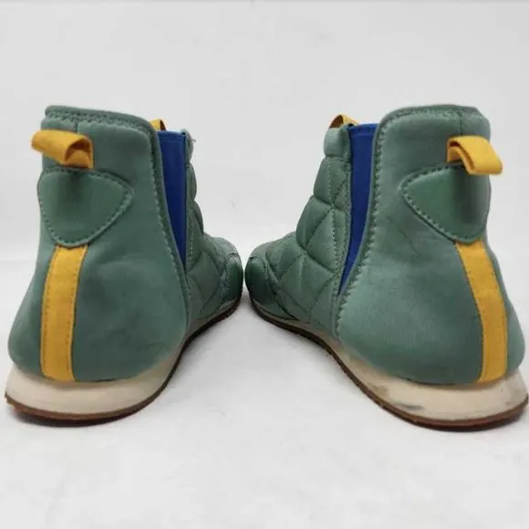 Big kids 4 Teva Reember Mid teal quilted boots shoes