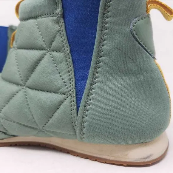 Big kids 4 Teva Reember Mid teal quilted boots shoes