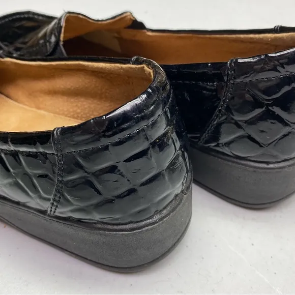 Black Croc-Embossed Women's Loafers