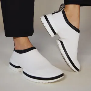 Black Stuart Weitzman White Leather SW-612 Slip On Sneakers  Size 7 No Tie Funky