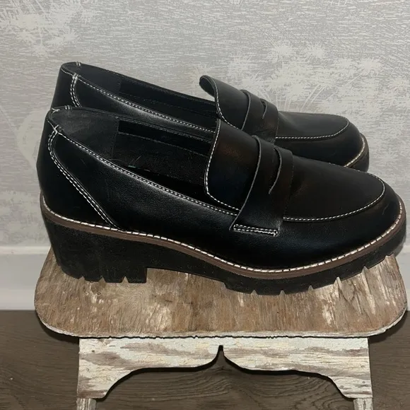 BLONDO Daina Black Chunky Heel Waterproof Platform Penny Loafers, 9.5