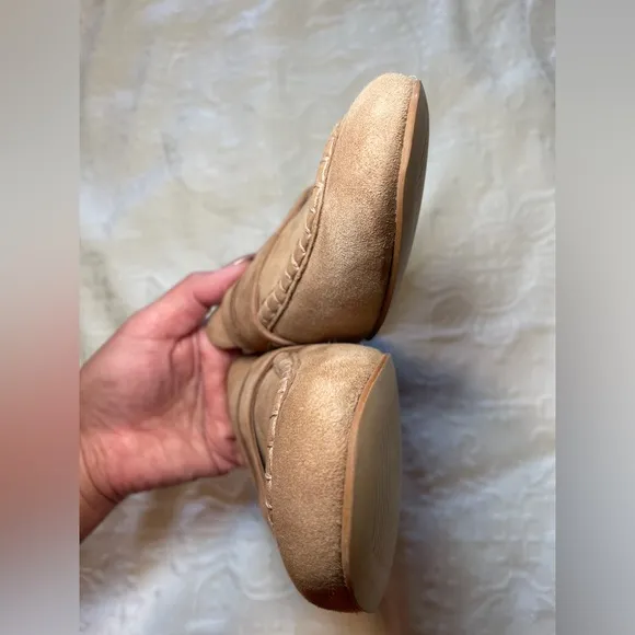 Boden Suede Penny Loafers Women’s size 40 / size 8 US Tan 309085 A1284
