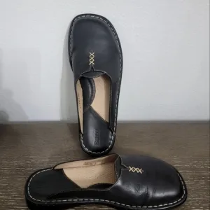 BORN Black Leather Slip-On Loafers Clogs SZ 12  38.5 *Like New*