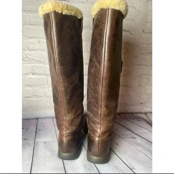 BORN KNEE HIGH Rich Brown Leather Boots Side Zip Flats Size 9 Shearling Lamb Fur
