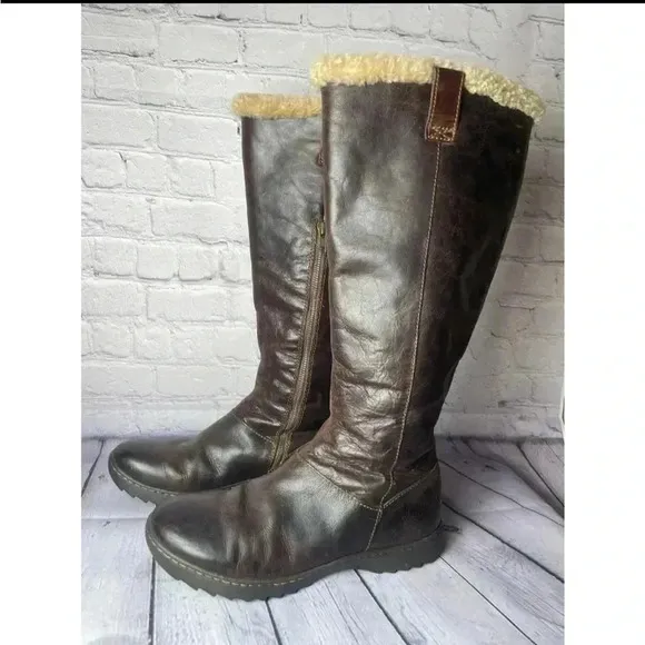 BORN KNEE HIGH Rich Brown Leather Boots Side Zip Flats Size 9 Shearling Lamb Fur