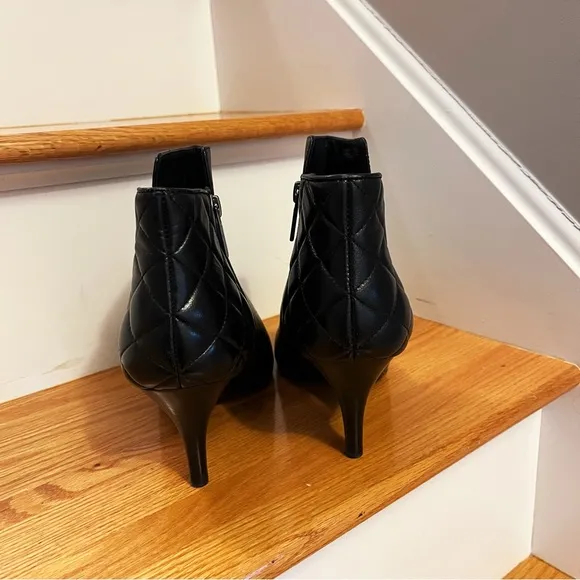 Brooks Brothers Black Quilted Calfskin Heeled Ankle Booties
