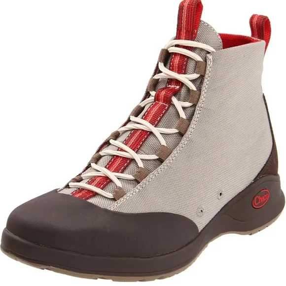 Chaco Tedinho Bulloo Salmon Run Women’s boots. Size 9