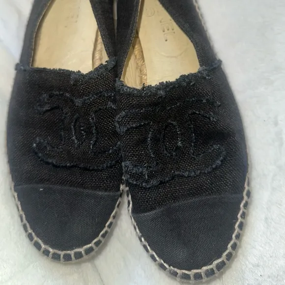 Chanel Classic CC Black Canvas/ Leather Espadrille Flats, Size US8.5 or IT39