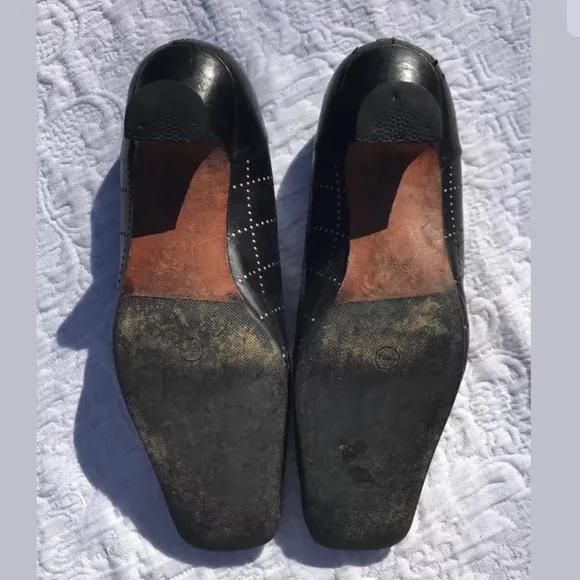 CHANEL Slip-On Black Leather Shoes US 6; EU 36