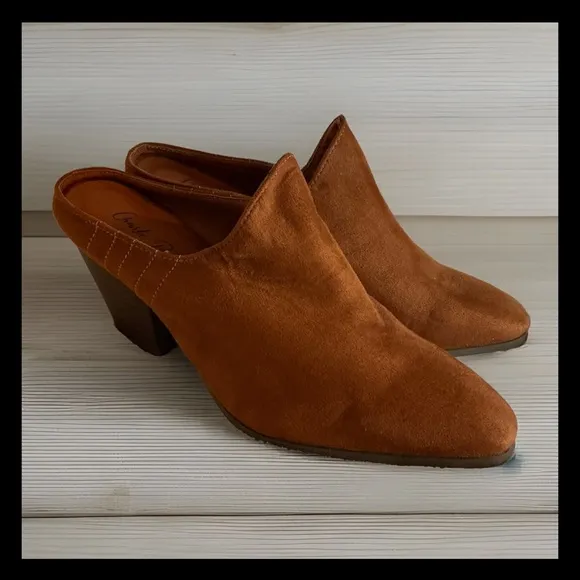 Charlie Paige Monica Brown Southwestern Boho Chic Suede Heeled Mule Sildes Sz 8