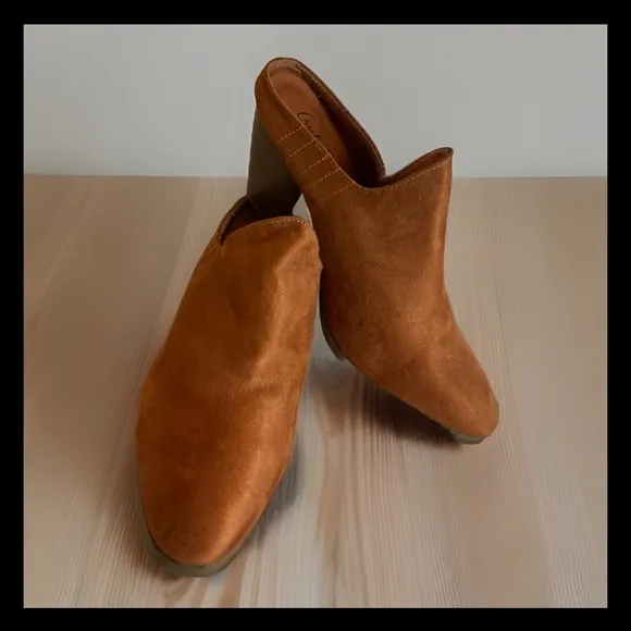 Charlie Paige Monica Brown Southwestern Boho Chic Suede Heeled Mule Sildes Sz 8