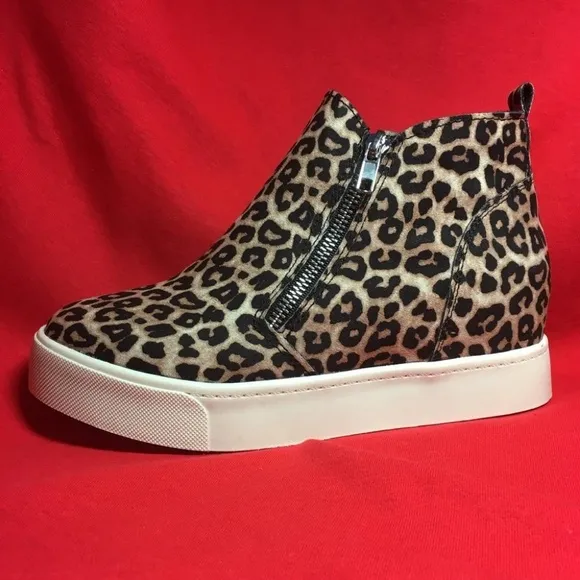 Cheetah Print Zipper Sneakers