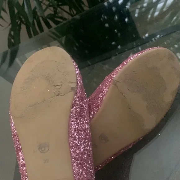 CHIARA FERRAGNI FLIRTING PINK GLITTER LOAFERS