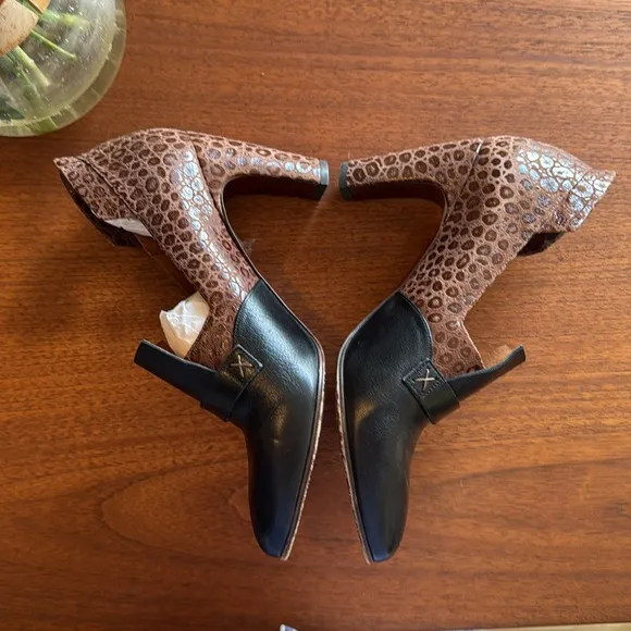 Chie Mihara ‘Osuna’ Block Heel Loafers in Black size 8.5