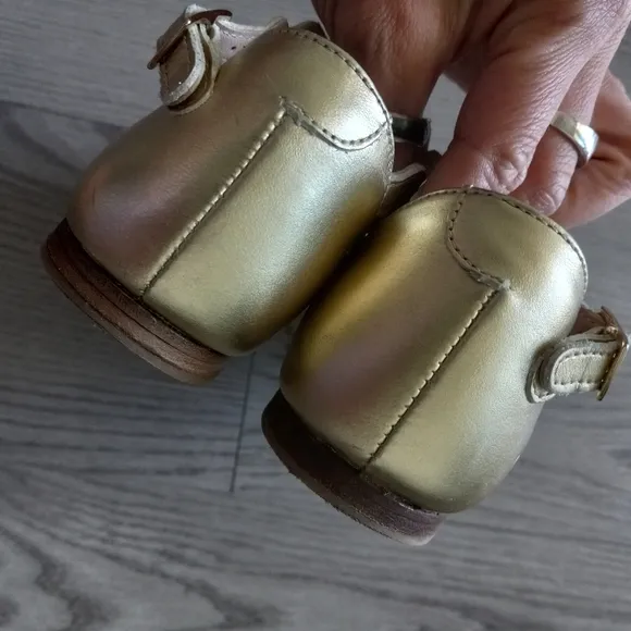 Chloe Girl's Scalloped Leather Ballerina Flats In Gold Metallic 30EU