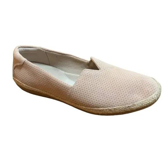 Clarks Beige Flats Ladies Shoe Size 10 Suede Slip On Espadrilles