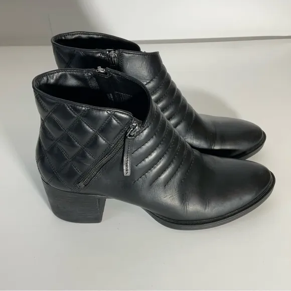 Clarks Narrative Collection Women’s Movie Retro Ankle Black Boot Quilted…