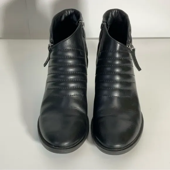 Clarks Narrative Collection Women’s Movie Retro Ankle Black Boot Quilted…
