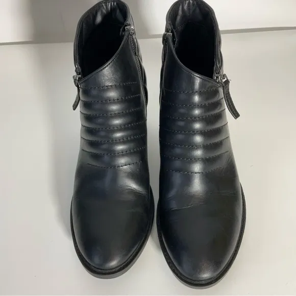 Clarks Narrative Collection Women’s Movie Retro Ankle Black Boot Quilted…