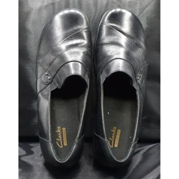 Clarks Sleek‎ Leather Slip-On Loafers Size 8 Like New