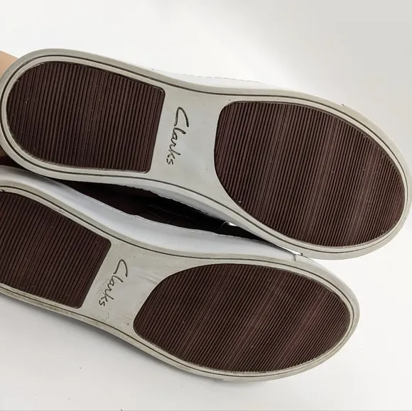 CLARKS Somerset Suede Burgundy Grey Loafers Sz 8.5