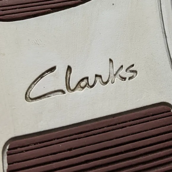 CLARKS Somerset Suede Burgundy Grey Loafers Sz 8.5
