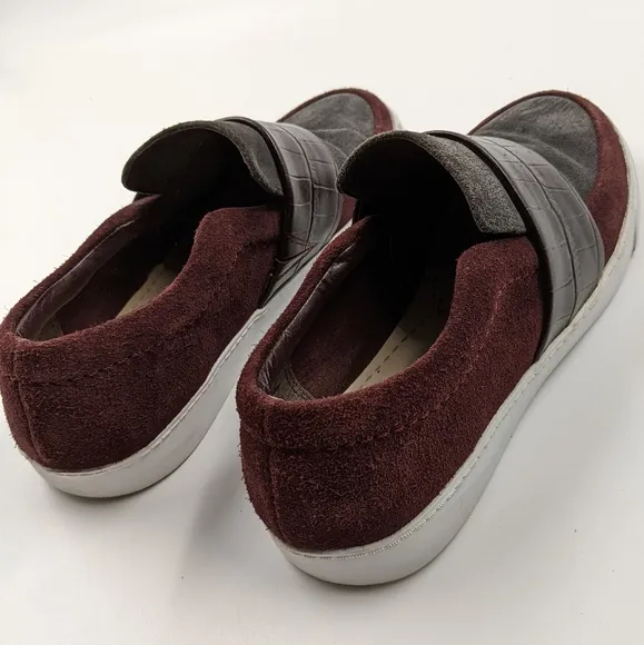 CLARKS Somerset Suede Burgundy Grey Loafers Sz 8.5