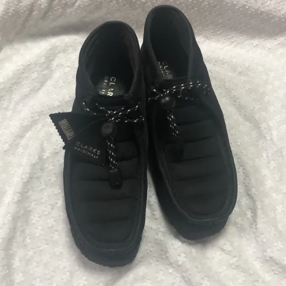 Clarks Wallabee Black Quilted Boots size 10