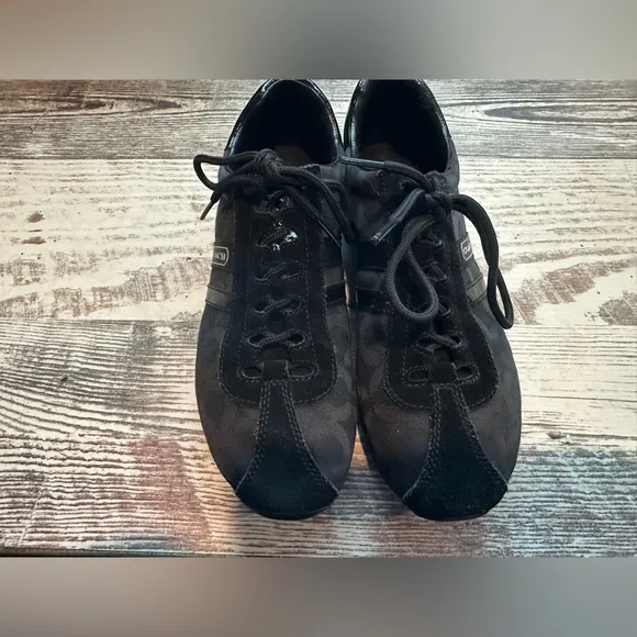 Coach Kathleen Black Signature Sneakers – Size 8 (Y2K Vintage)
