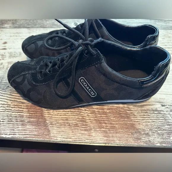 Coach Kathleen Black Signature Sneakers – Size 8 (Y2K Vintage)