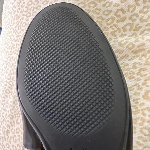 Coach NWOT Lara black patent leather ballet flats with bow