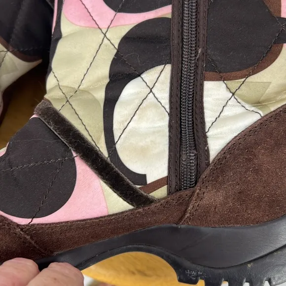 Coach - Sasha Quilted Signature C's Fur Trimmed Vibram Sole Winter Boots 9