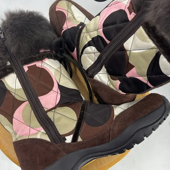 Coach - Sasha Quilted Signature C's Fur Trimmed Vibram Sole Winter Boots 9