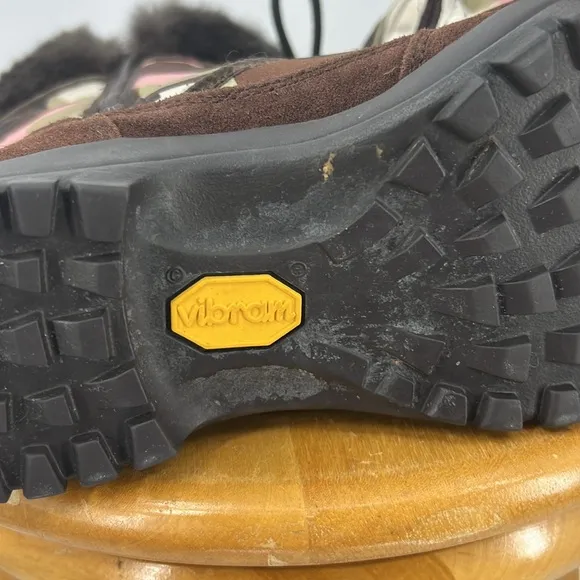 Coach - Sasha Quilted Signature C's Fur Trimmed Vibram Sole Winter Boots 9