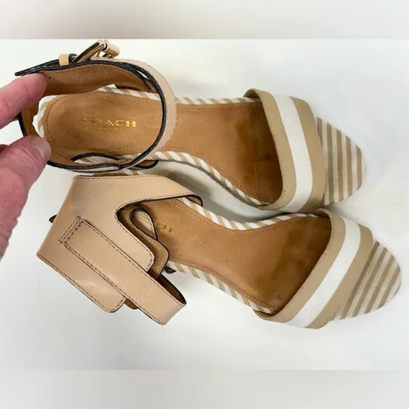COACH Tan and white stripe HELEN rattan wedge espadrilles size 7.