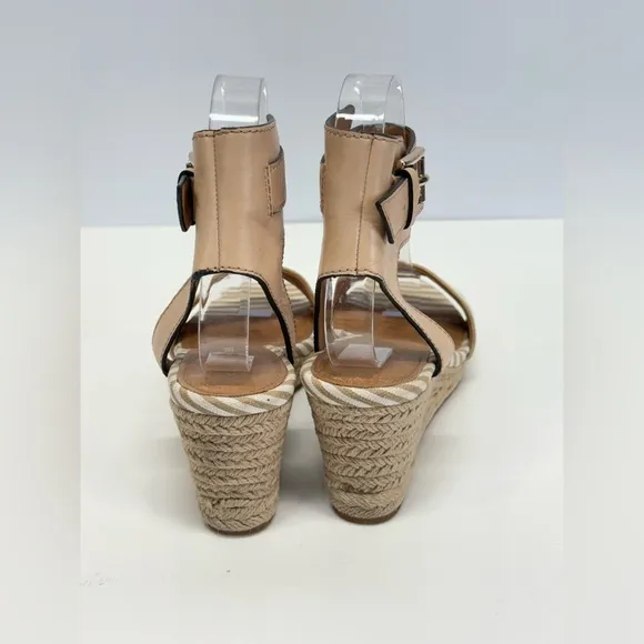 COACH Tan and white stripe HELEN rattan wedge espadrilles size 7.