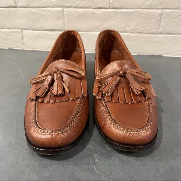 Cole Haan men’s 10 brown leather tassel loafers