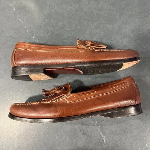 Cole Haan men’s 10 brown leather tassel loafers