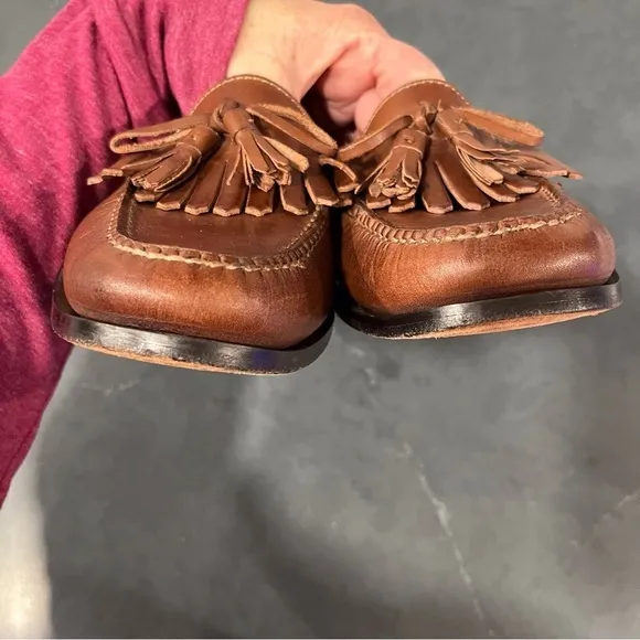 Cole Haan men’s 10 brown leather tassel loafers