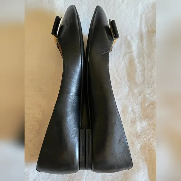Cole Haan Tali Bow Skimmer Shoes Black Leather Gold Logo Size 9B W09852 with Box