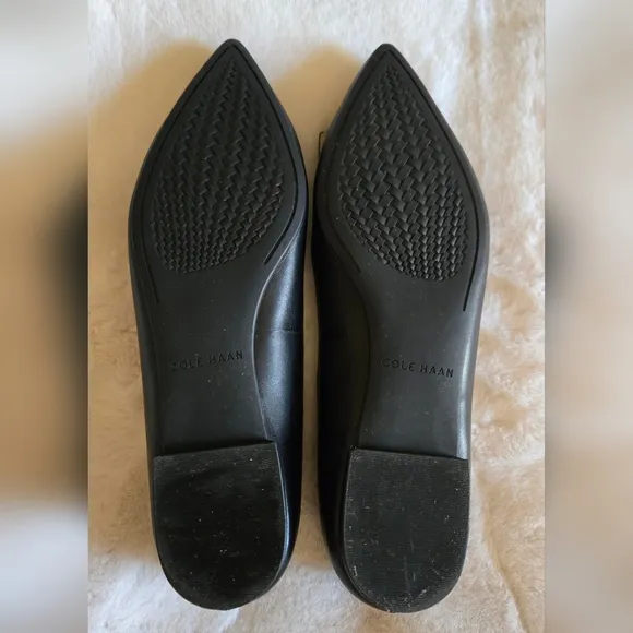 Cole Haan Tali Bow Skimmer Shoes Black Leather Gold Logo Size 9B W09852 with Box