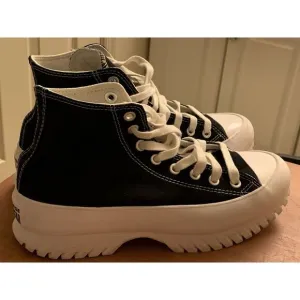 Converse Chuck Taylor All Star Lugged 2.0 High Black White 2022 Men's 7 Woman 9