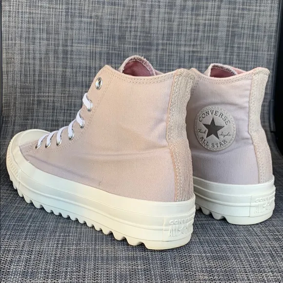 Converse Chuck Taylor All Star Lugged Boot Platform High-Top Sneakers 9.5